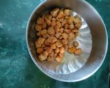 A picture of step 3 of Mung bean Curry.