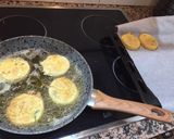 Foto del paso 4 de la receta: Filetes de merluza a la romana