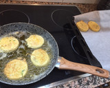 Foto del paso 4 de la receta: Filetes de merluza a la romana