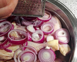 Foto del paso 1 de la receta: Pollo asado con avellanas caramelizadas