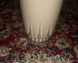 A picture of step 2 of Banana vanilla shake#author marathon.