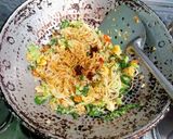 Foto langkah ke 4 dari resep Spaghetti Goreng Jawa.