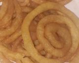 A picture of step 6 of Quick Doodh jalebi dessert.