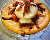 Foto del paso 3 de la receta Burrata con crujiente de jamón ibérico sobre salmorejo y pesto de albahaca