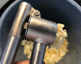 Foto del paso 2 de la receta: Económico y rápido arroz de atún y mejillones en lata con Olla GM H