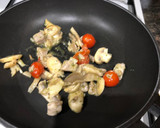 Foto del paso 7 de la receta: Espaguetis con setas champiñones y filete de atún