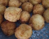 Foto langkah ke 6 dari resep Godok Tape / Bola-bola Tape Goreng.