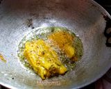 A picture of step 4 of Pumpkin Flower Fritters.