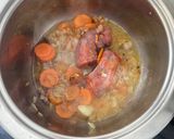 Foto del paso 2 de la receta: Patatas a la riojana (o sea con chorizo)