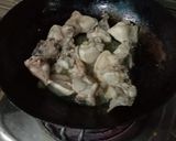 A picture of step 2 of Jhat pat karahi.