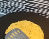 A picture of step 4 of Pizza papad.