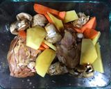 Foto del paso 1 de la receta: Pollo al sillau con champiñones