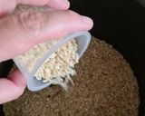Foto del paso 1 de la receta: Arroz "con cosas" en arrocera electrónica