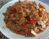 Foto del paso 4 de la receta Judías verdes encebolladas con pimiento rojo