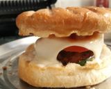 A picture of step 8 of Veg Cheese Burger.