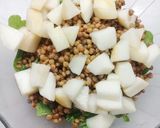 Foto del paso 3 de la receta: Ensalada de Rúcula y Pera