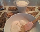 Foto del paso 1 de la receta: Cookies veganas de coco y frutos secos, chocolate blanco