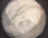 Une image de l'étape 3 de Omelette à la crème fraîche et au gruyère.