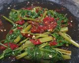 Foto langkah ke 3 dari resep 21. Plecing Kangkung.