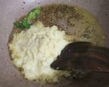 A picture of step 3 of Bharwa bhindi in dahi kadi.