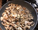 A picture of step 2 of Mushroom stroganoff.
