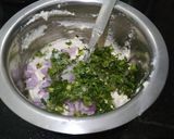 A picture of step 2 of Urad Dal Pakode (Fritters).