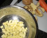 A picture of step 1 of Carrot & Potato Curry.