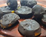 Foto del paso 4 de la receta: Naranja confitada y Coquitos con cobertura de chocolate negro