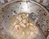Foto langkah ke 2 dari resep Soto Ayam Sawi Putih Kuah Santan.