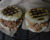 Foto del paso 1 de la receta: Arepas rellenas con carne mechada y con pollo