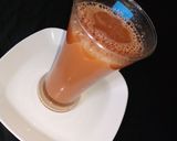A picture of step 3 of Watermelon and carrot juice.