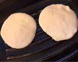 Foto del paso 3 de la receta: Arepas Venezolanas Reina Pepiada