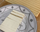 Foto del paso 4 de la receta: Tequeños caseros - palitos de queso 🧀