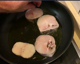 Foto del paso 1 de la receta: Merluza con tomate | Minimalista total