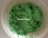 Foto langkah ke 2 dari resep Sate Singkong Pandan.