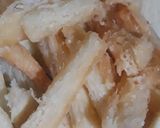 Foto langkah ke 2 dari resep Singkong/ ubi kayu bumbu tabur.