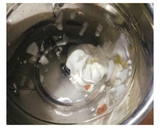 தேங்காய் வெண்ணிலா மில்க் ஷேக் (Thenkai vannila milkshake recipe in tamil) ரெசிபி ஸ்டேப் 2 புகைப்படம்