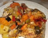 Foto del paso 8 de la receta: Pollo al horno con verduras 🍗🥔🥕🍅