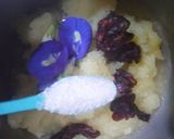Foto langkah ke 3 dari resep Bola Bola Manisan Pepaya Muda Asam Jawa Bunga Telang.