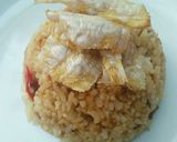 Foto langkah ke 3 dari resep Nasi Goreng Ikan Asin.