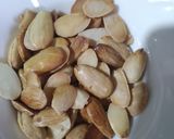 A picture of step 1 of Fatteh Hummus.