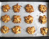 A picture of step 3 of Cornflakes Florentines.