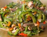 Foto langkah ke 8 dari resep Tumis Pare Cumi Asin.