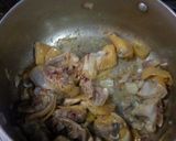 Hình bước làm 2 của món Canh gà bắp cải
