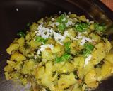 A picture of step 3 of Fenugreek leaves and potato masala.