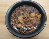 Foto del paso 2 de la receta: Ossobucco de ternera con moixernons al vermut rojo