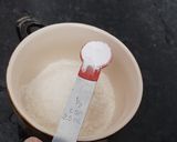 A picture of step 1 of Mug Pizza.