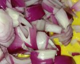 A picture of step 1 of Onion Pakode.