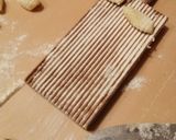 Foto del passaggio 4 della ricetta Gnocchi di patate, gnocchi alle ortiche, colorati
