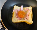 A picture of step 5 of Baseball Sandwich Plate⚾️.
